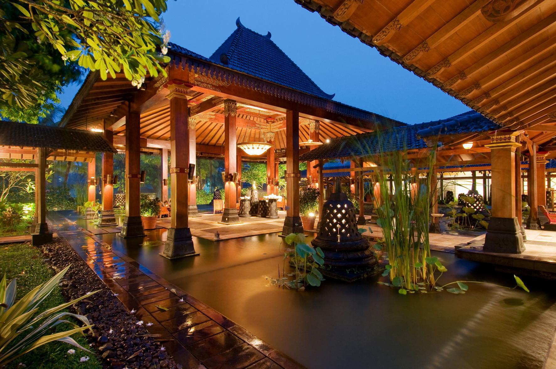Hyatt Regency Yogyakarta Hotel Sleman  Ngoại thất bức ảnh The lobby of the resort