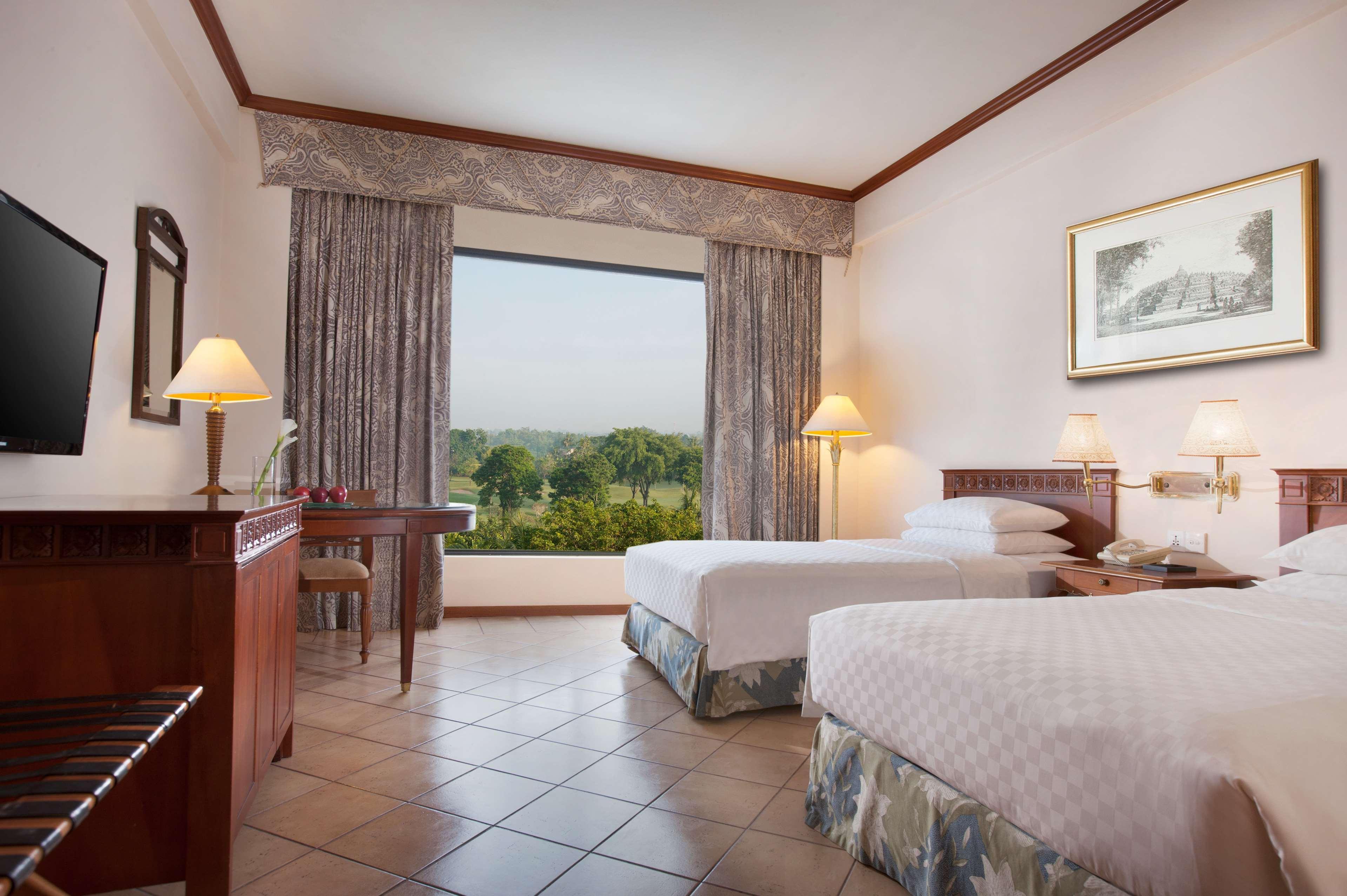 Hyatt Regency Yogyakarta Hotel Sleman  Ngoại thất bức ảnh A room at the hotel