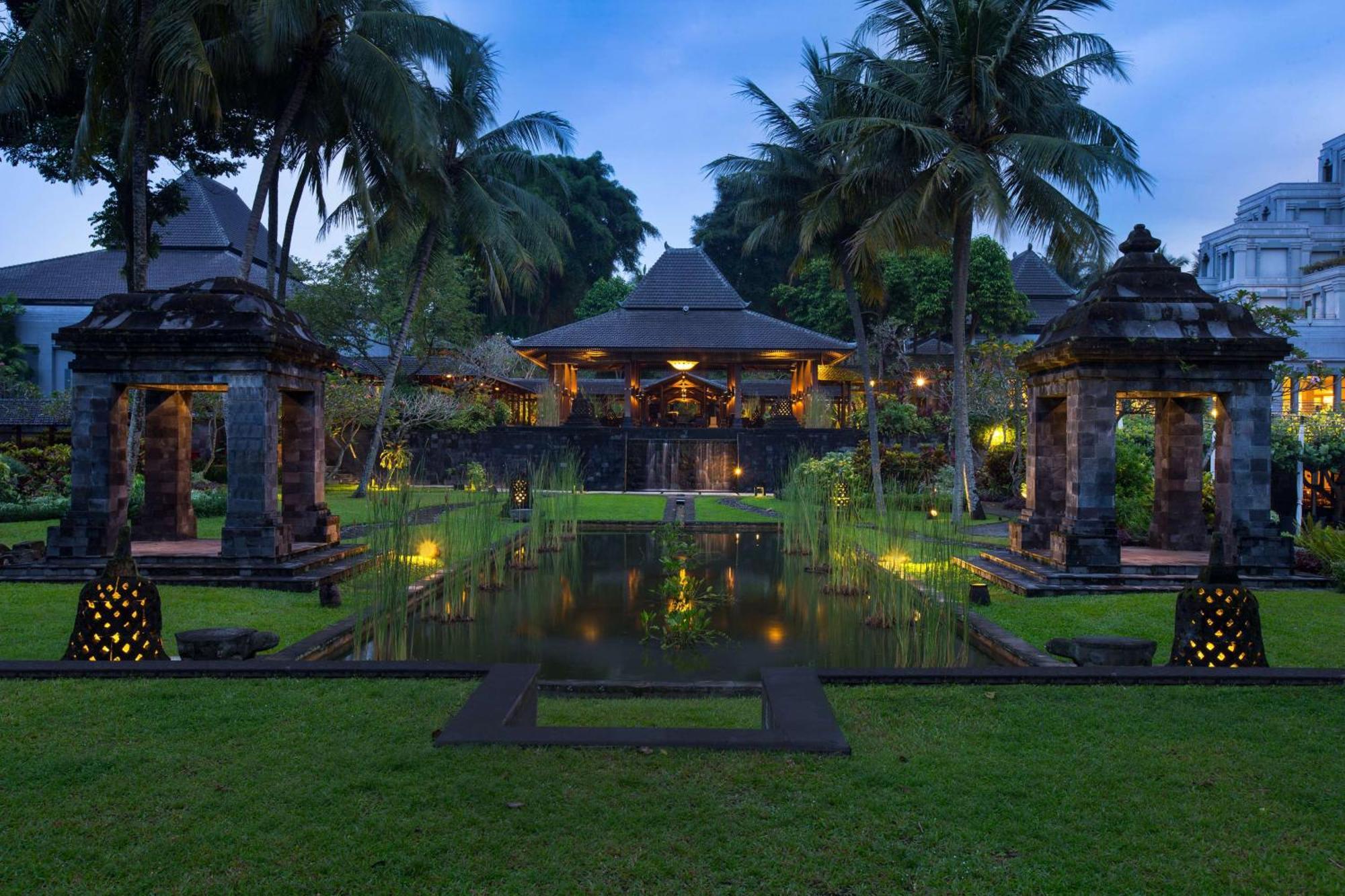 Hyatt Regency Yogyakarta Hotel Sleman  Ngoại thất bức ảnh The Royal Spa at The Royal