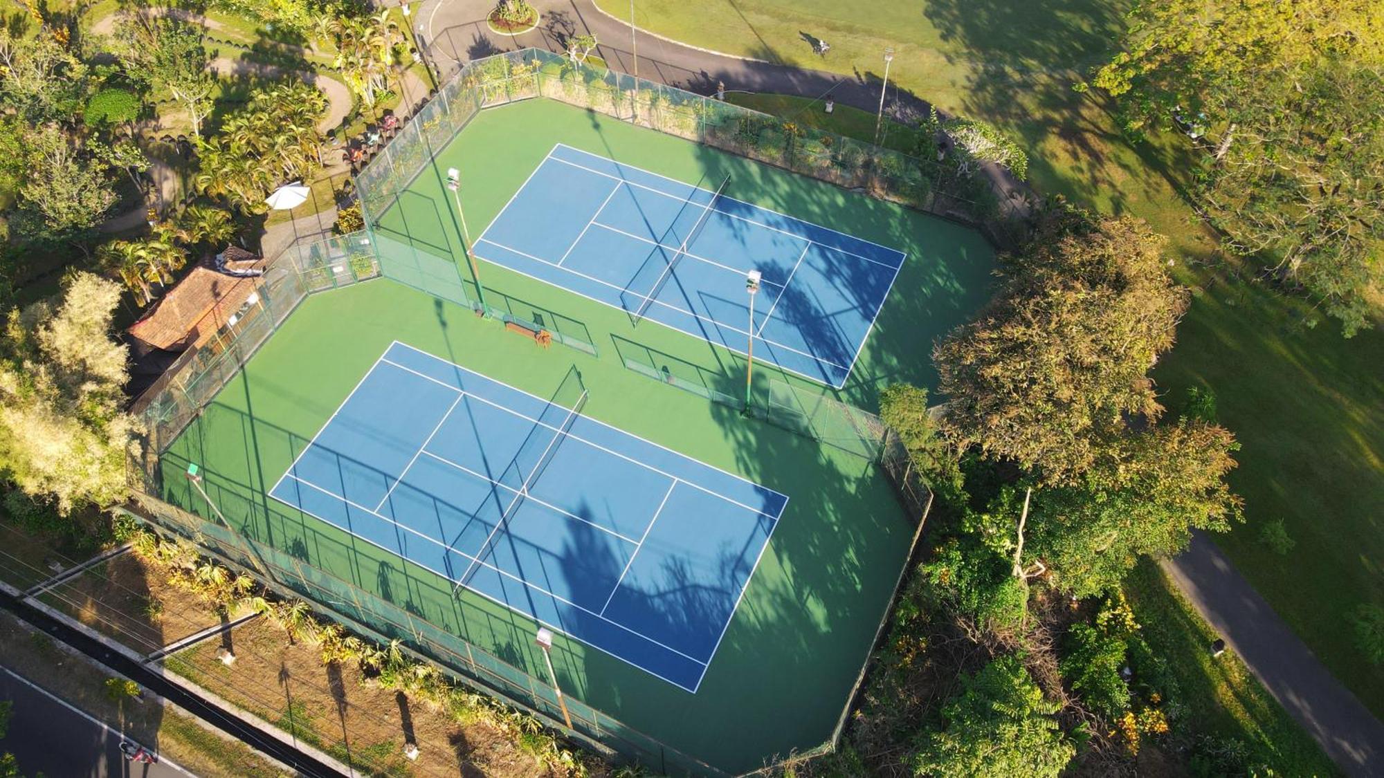 Hyatt Regency Yogyakarta Hotel Sleman  Ngoại thất bức ảnh Tennis Courts at the University of Hawaii at Manoa