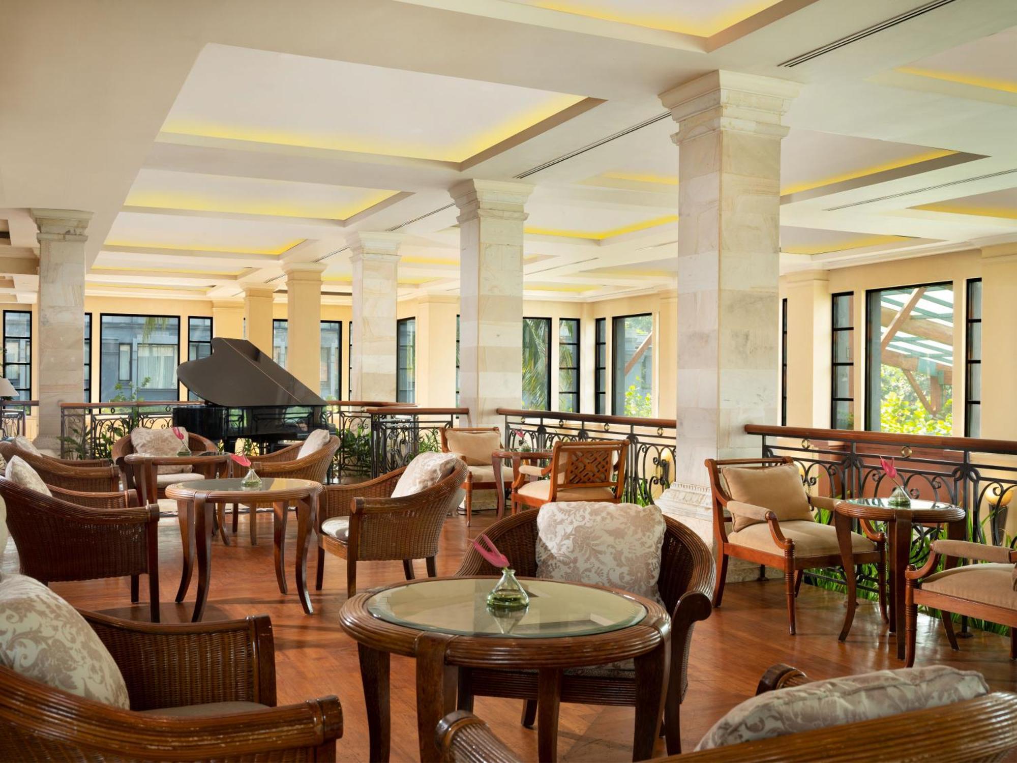 Hyatt Regency Yogyakarta Hotel Sleman  Ngoại thất bức ảnh The lobby